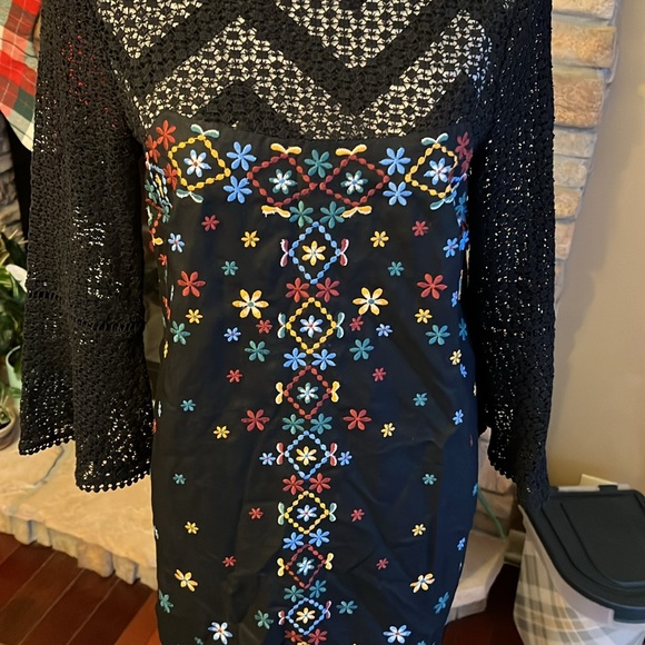 Akemi + Kin Anthropologie Black Maud Embroidered Crochet Floral Shift Dress - Picture 6 of 10